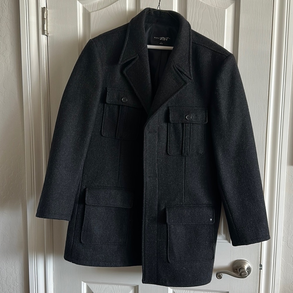 Men’s Rivet coat. Size large. Used once in excellent practically new condition.
